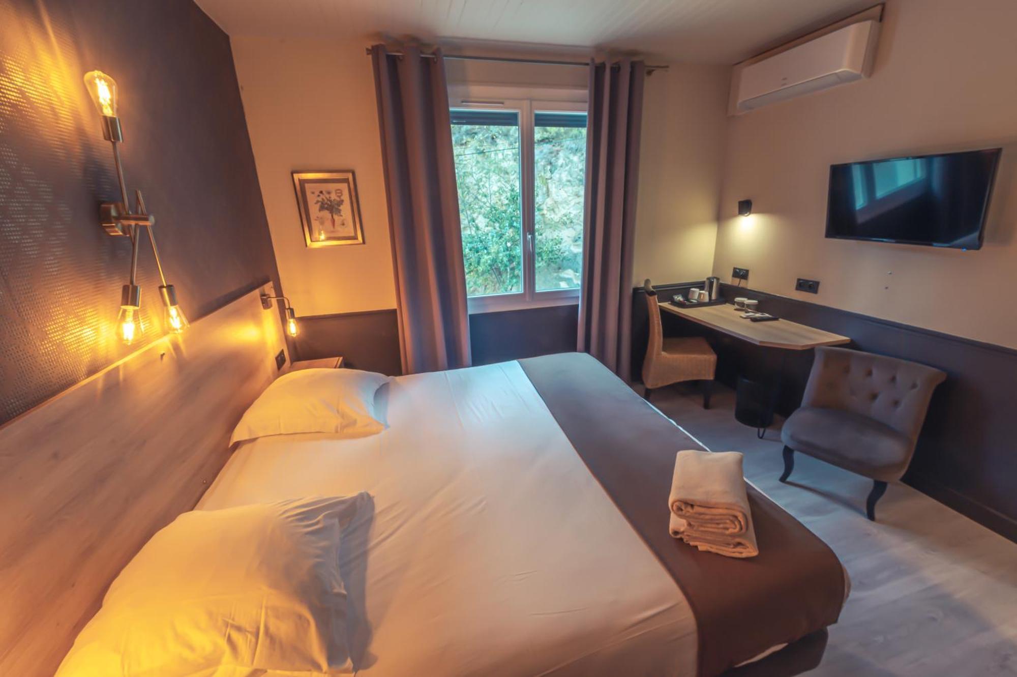 Logis Restaurant Le Plantevin 3* Propiac