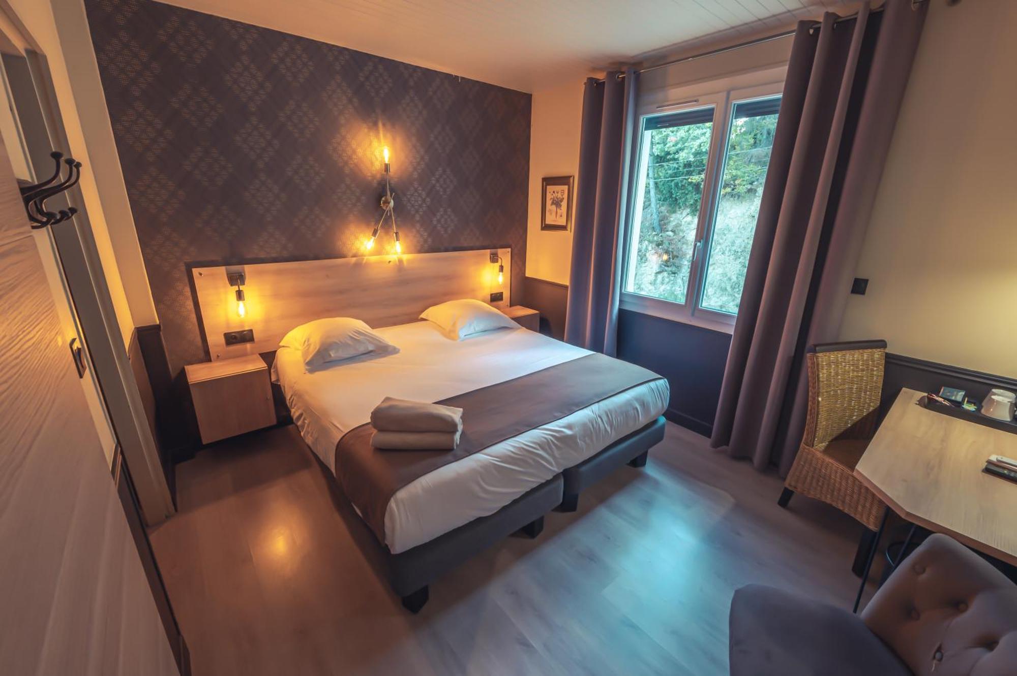 Logis Restaurant Le Plantevin 3*