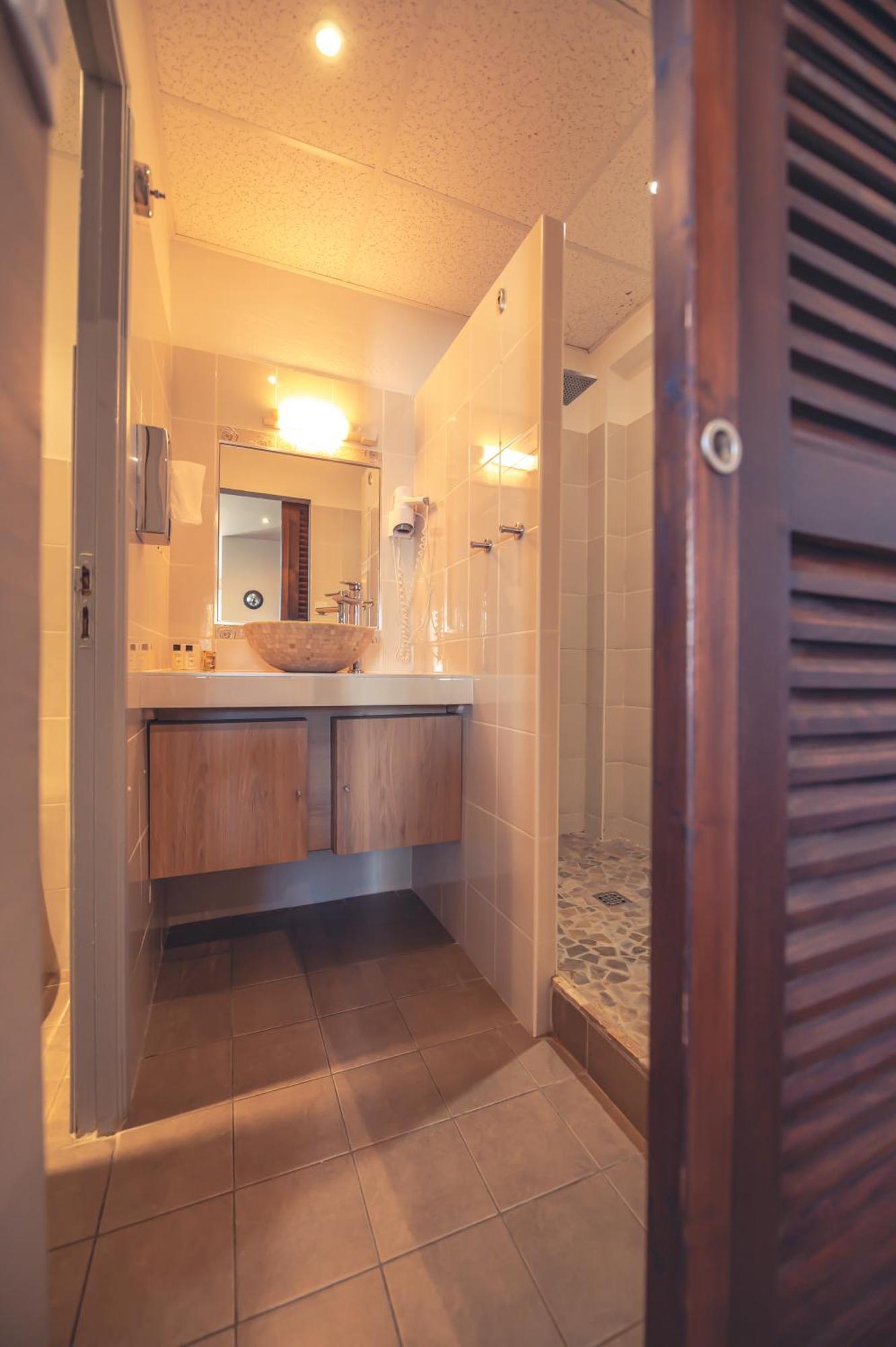 Logis Restaurant Le Plantevin Hotel 3*